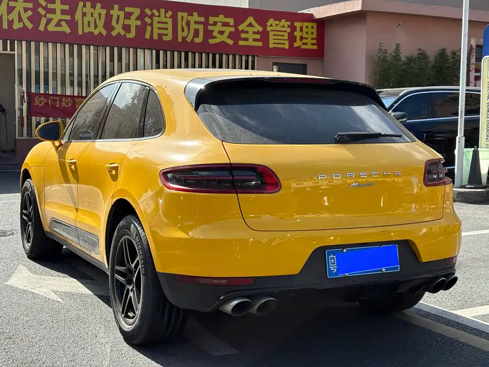 Porsche Macan