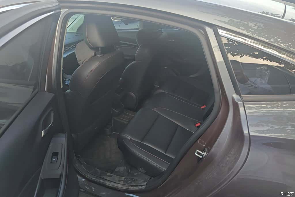MG MG5, 2023 11