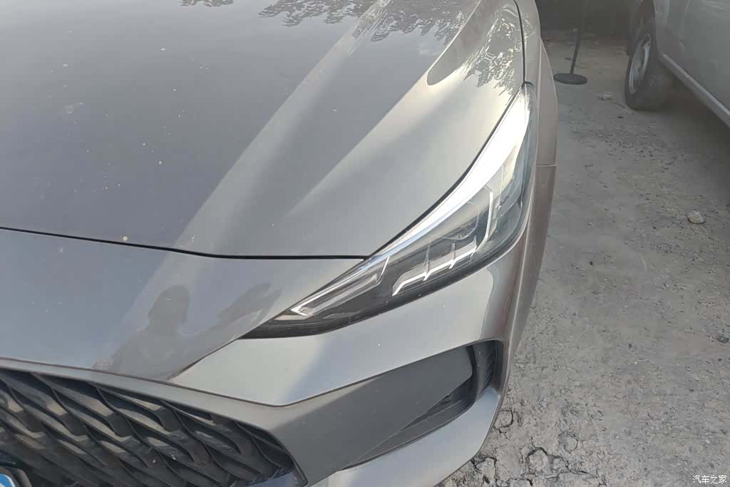 MG MG5, 2023 все фото