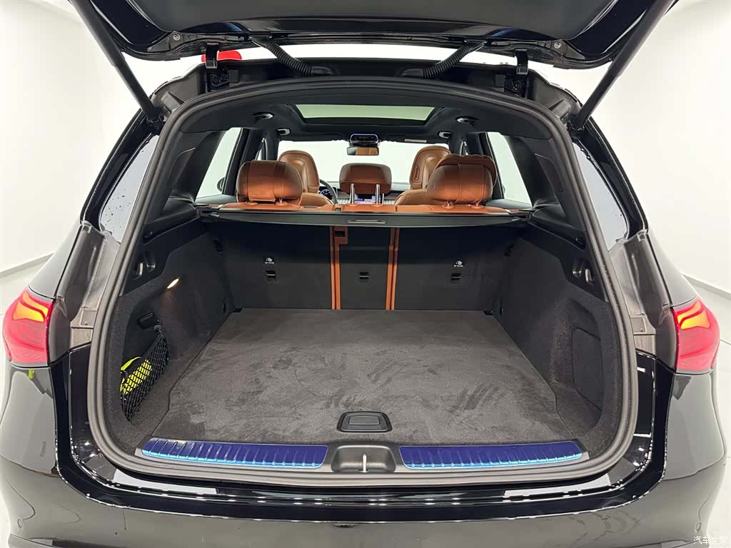 Mercedes-Benz GLC, 2025 27