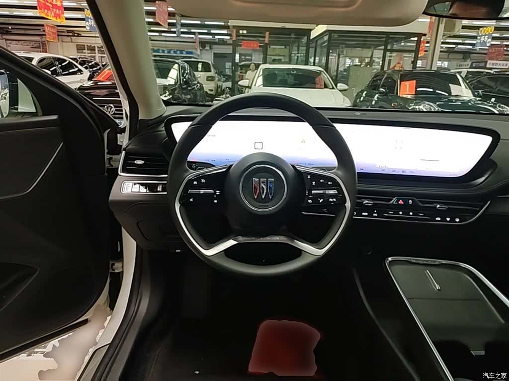 Buick LaCrosse, 2025 11