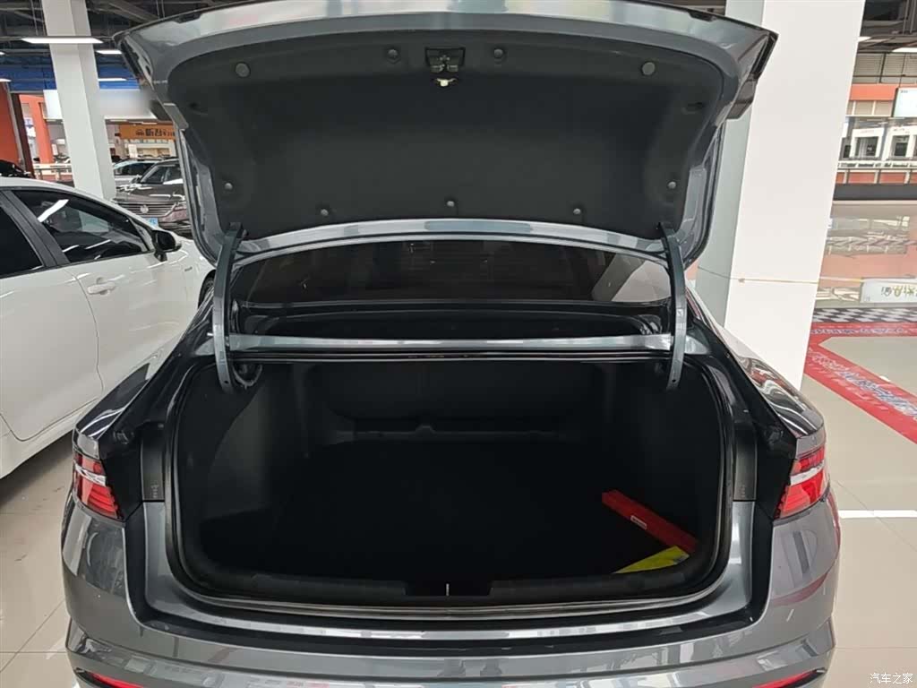Geely Preface, 2022 19