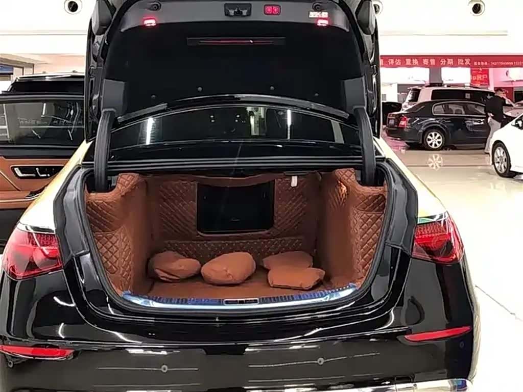 Maybach S-Class, 2023 10