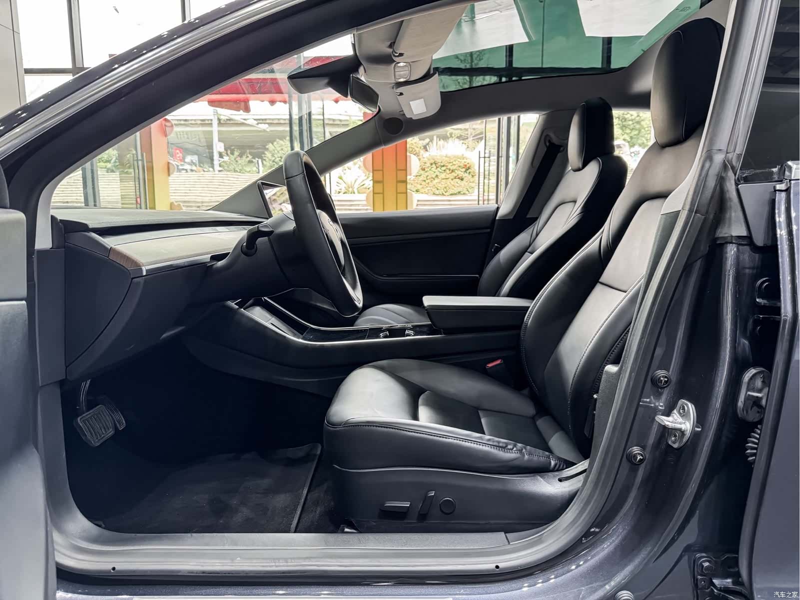 Tesla Model 3, 2020 все фото