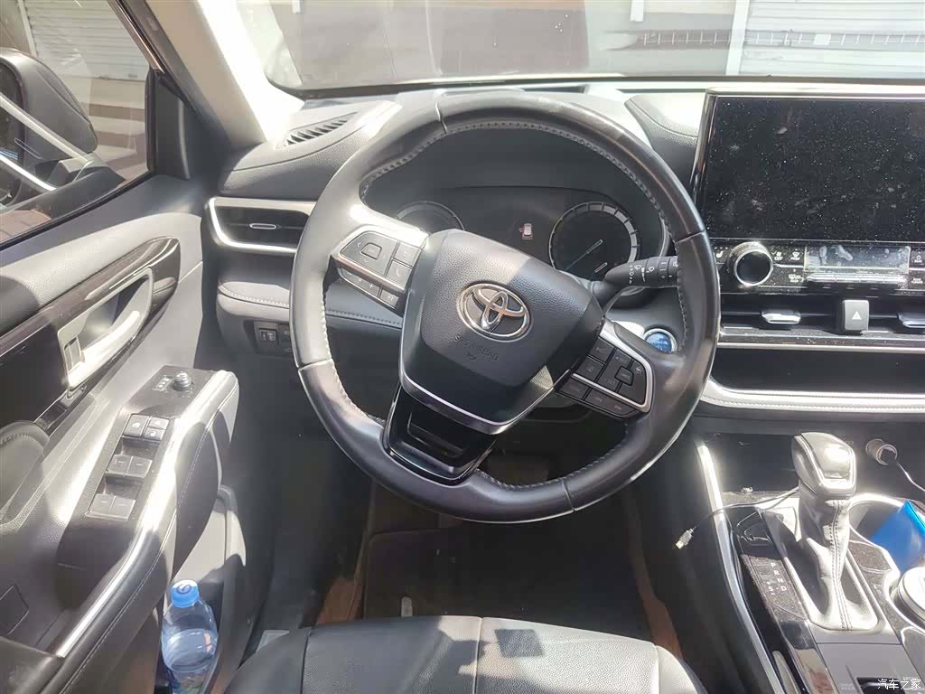 Toyota Highlander, 2022 3