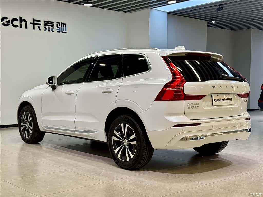Volvo XC60, 2025 6