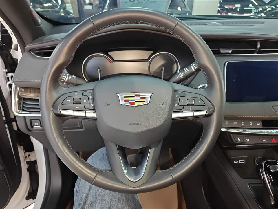 Cadillac XT4