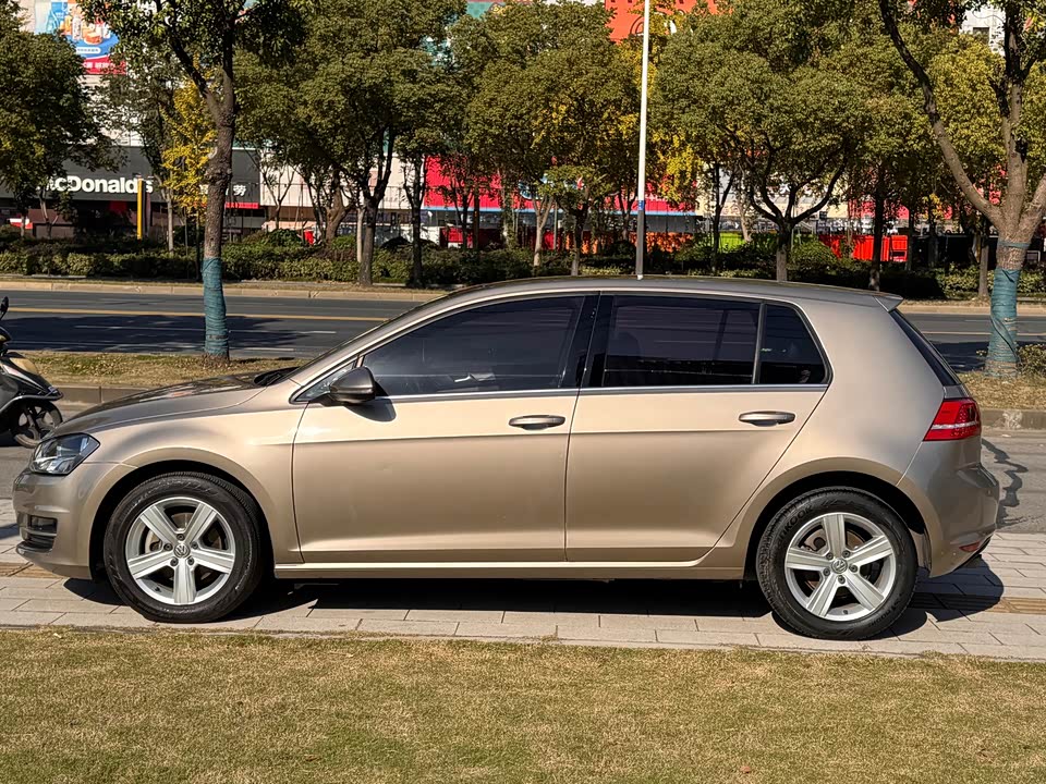 Volkswagen golf