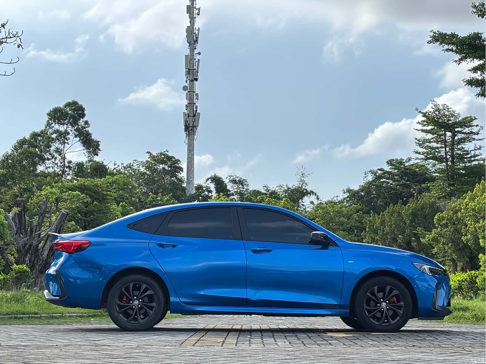 Buick Verano, 2022 9