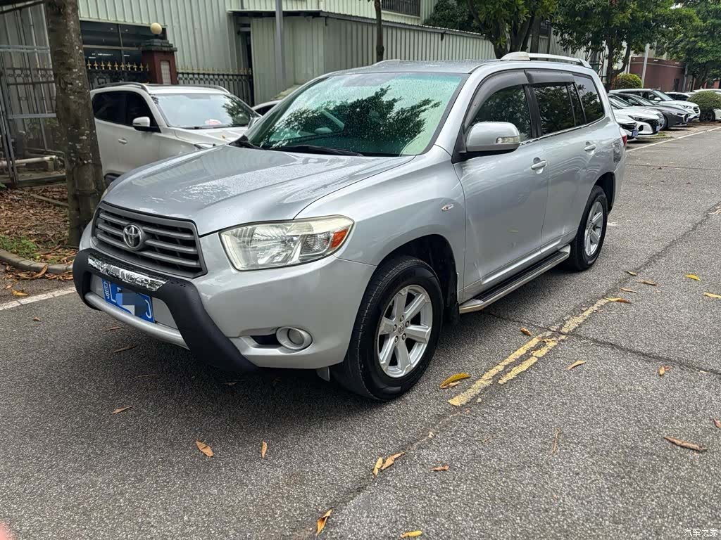Toyota Highlander, 2011 1