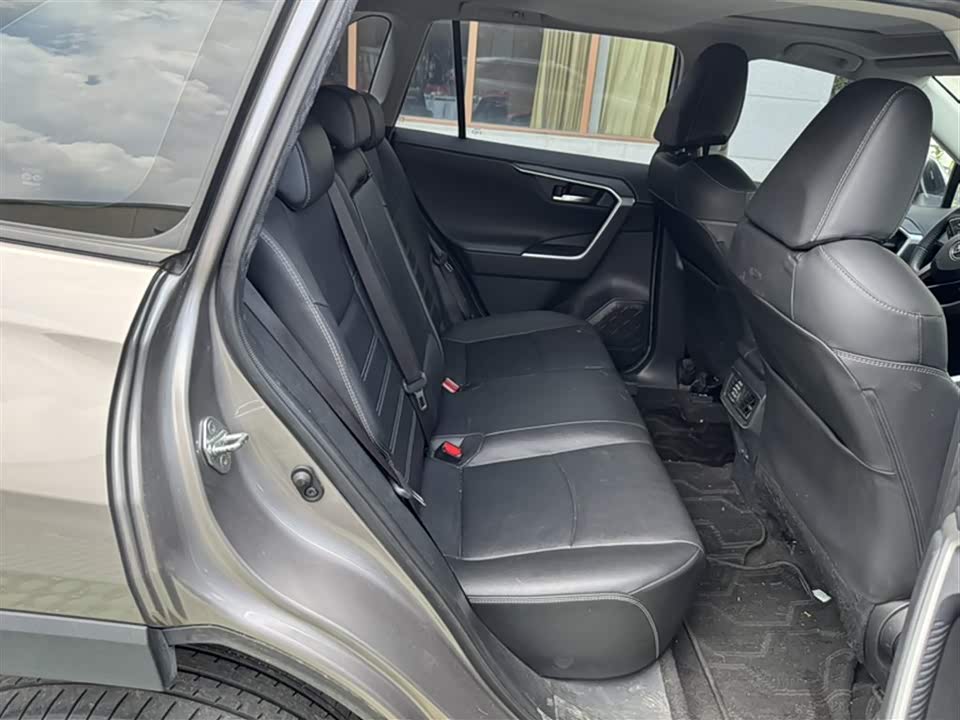 Toyota RAV4 Rongfang