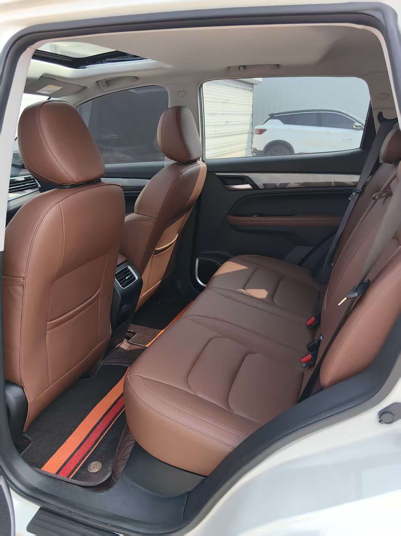 Geely X6, 2022 12