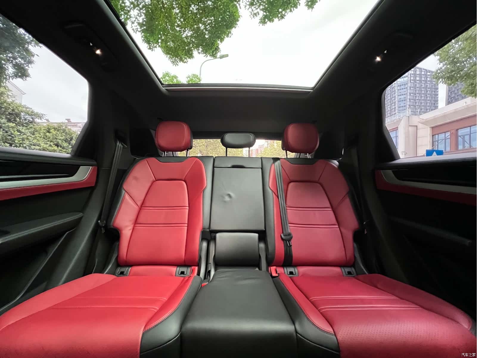 Porsche Cayenne, 2025 9