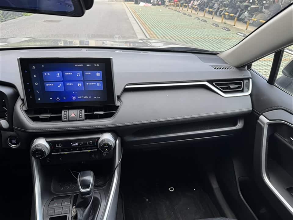 Toyota RAV4 Rongfang