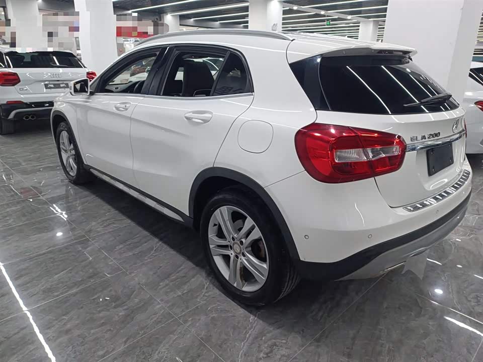 Mercedes-Benz GLA