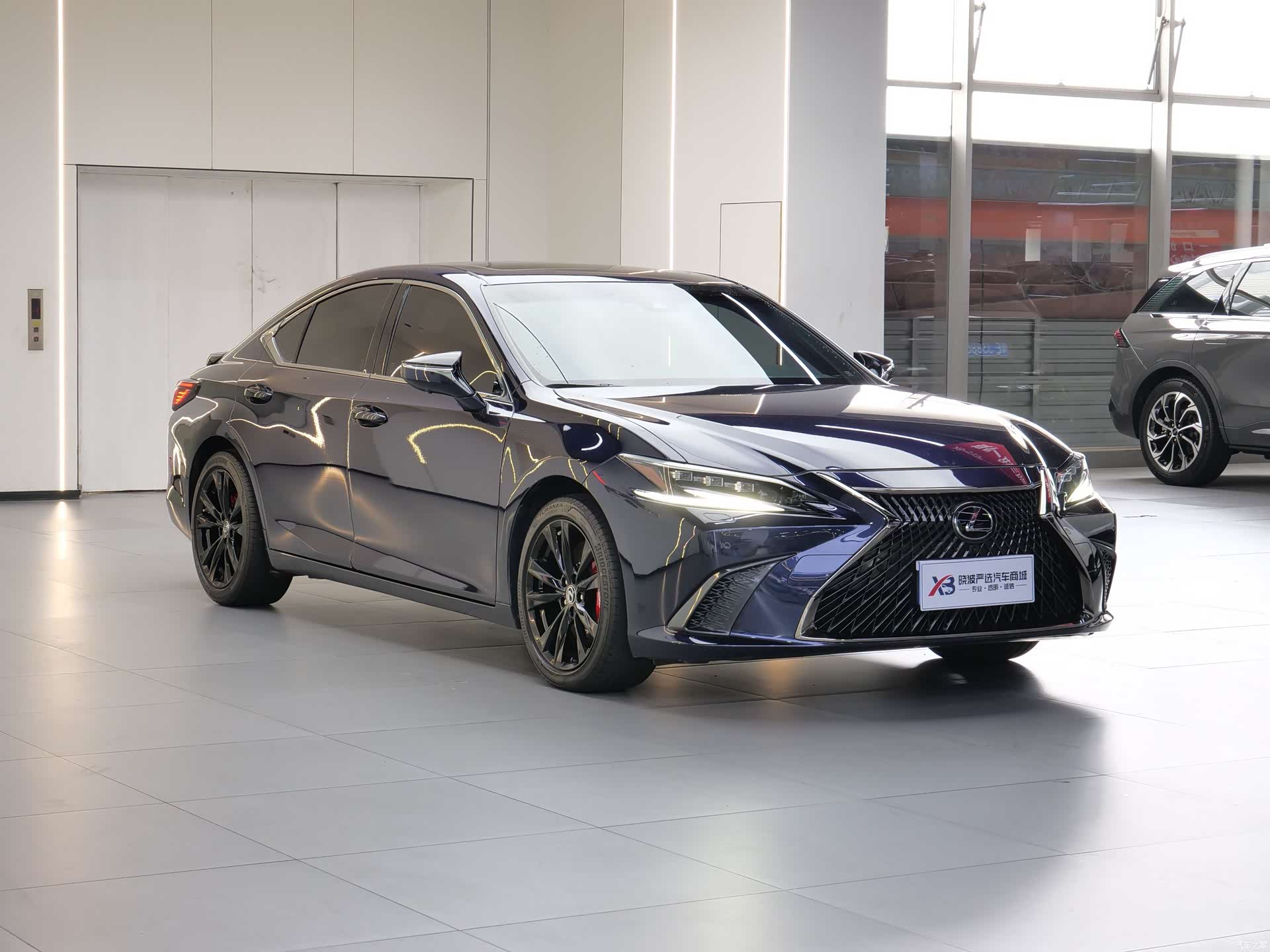 Lexus ES, 2023 2