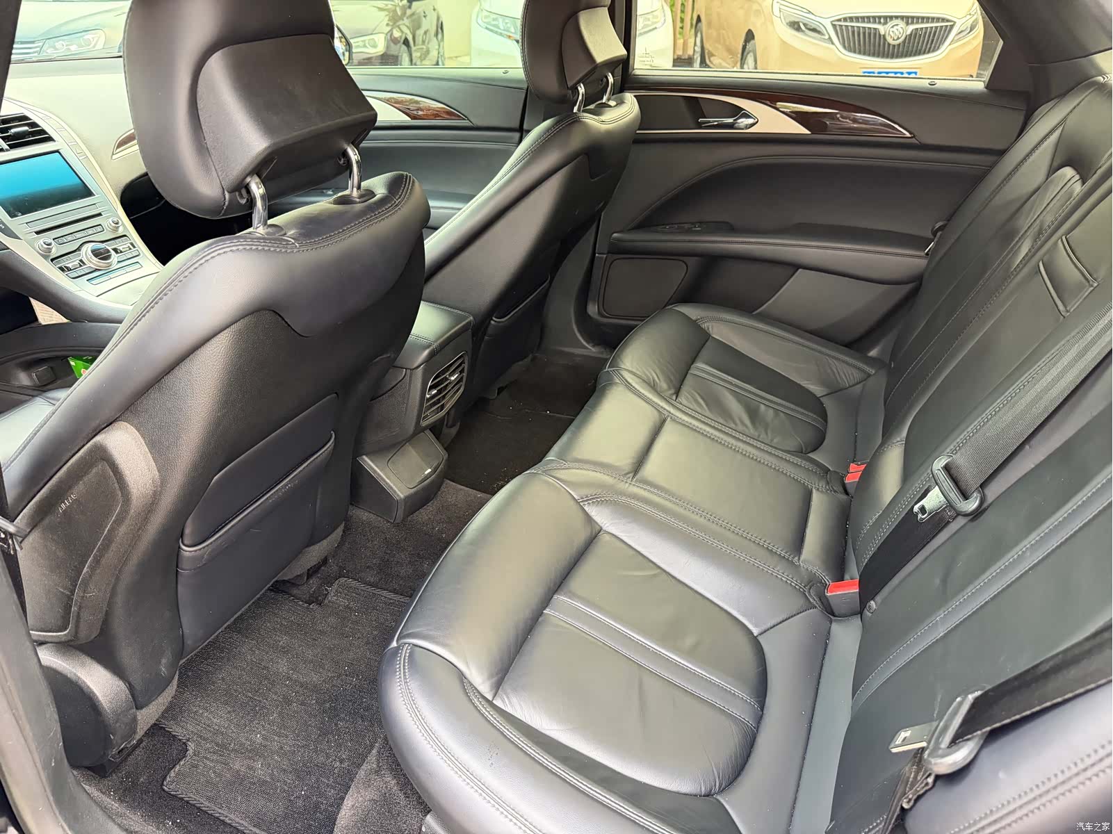Lincoln MKZ, 2018 11