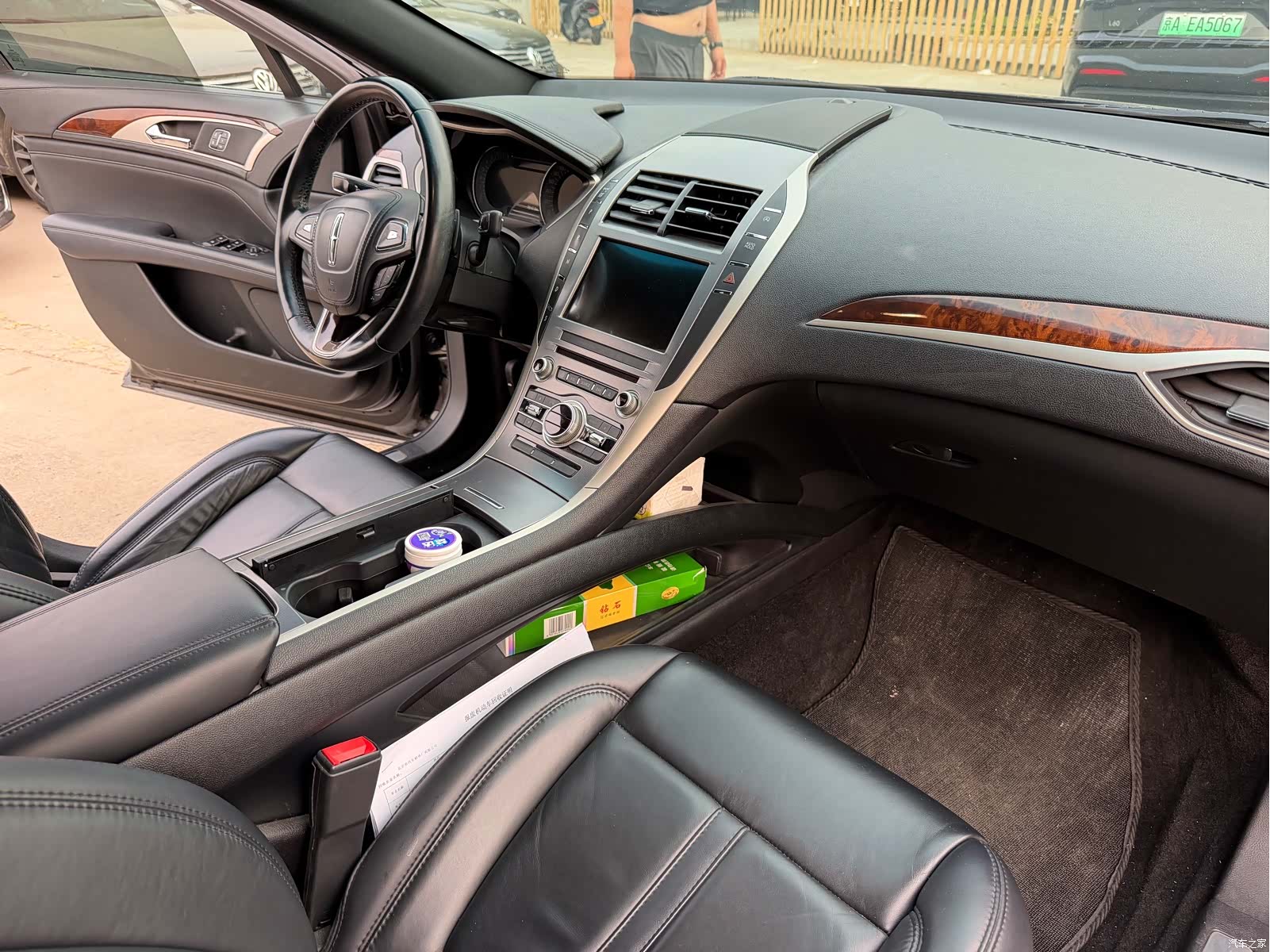 Lincoln MKZ, 2018 17