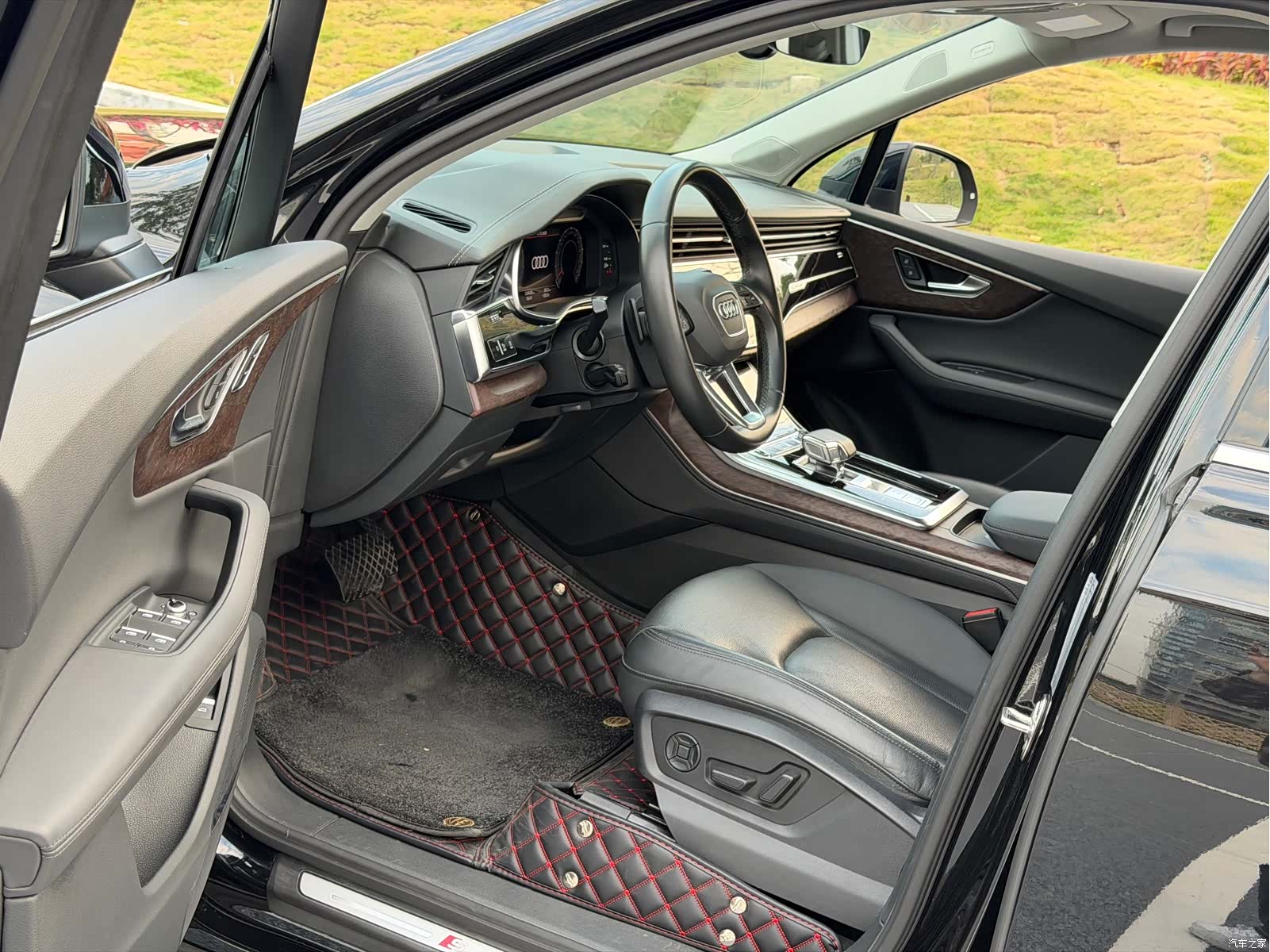 Audi Q7, 2023 6