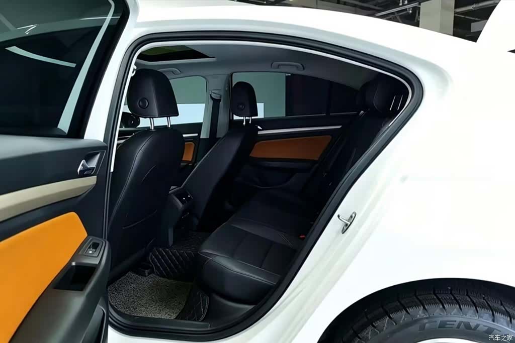 Volkswagen Bora, 2025 11