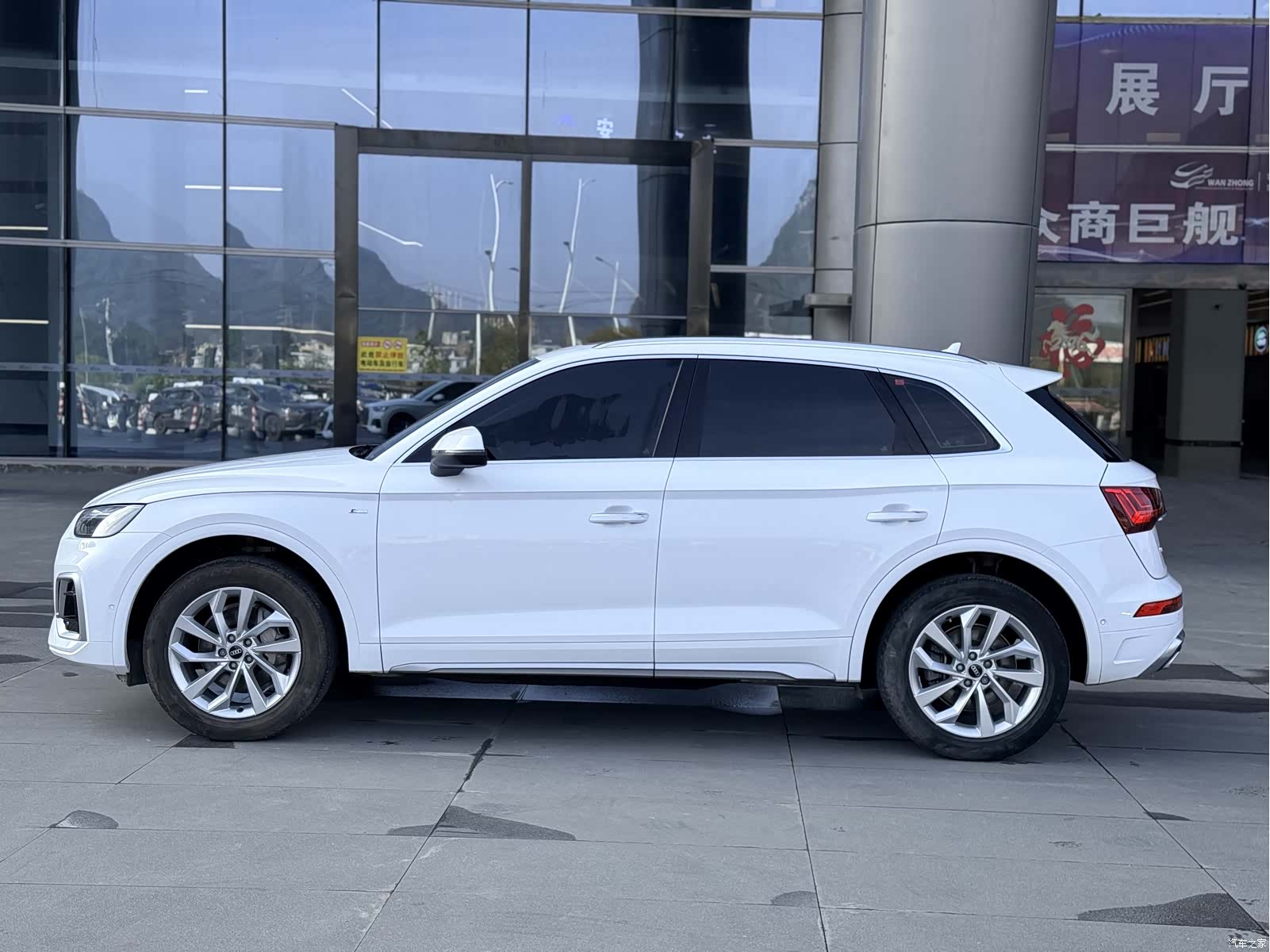 Audi Q5L, 2022 4