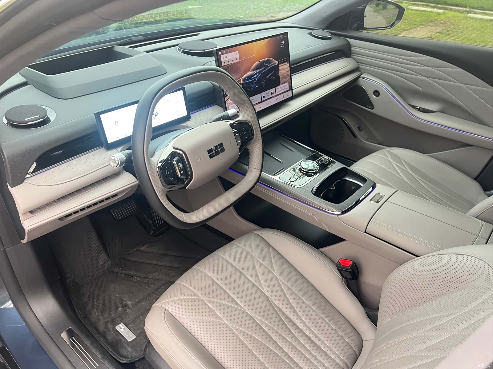 Geely 8, 2025 9