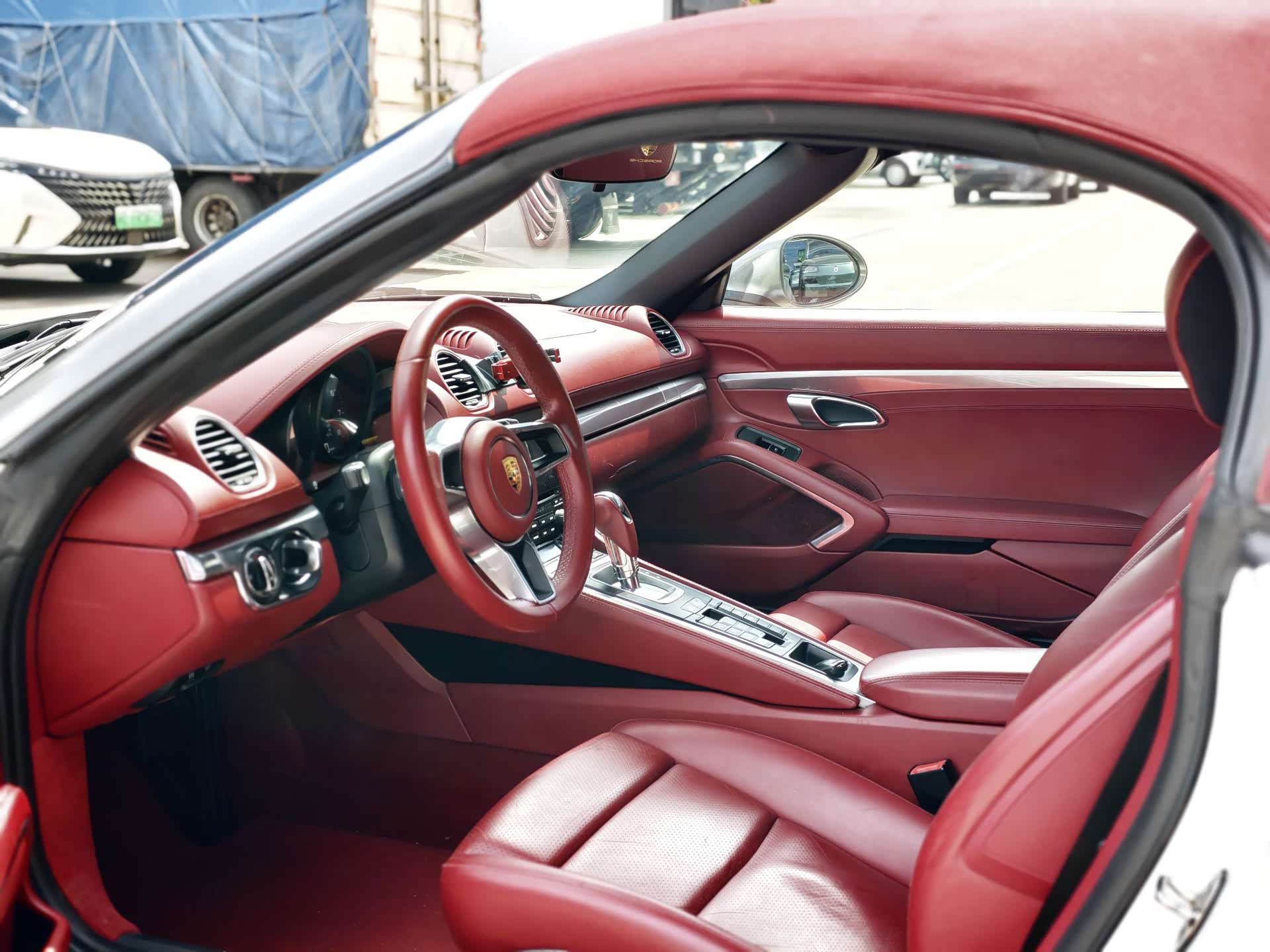 Porsche Boxster, 2021 все фото