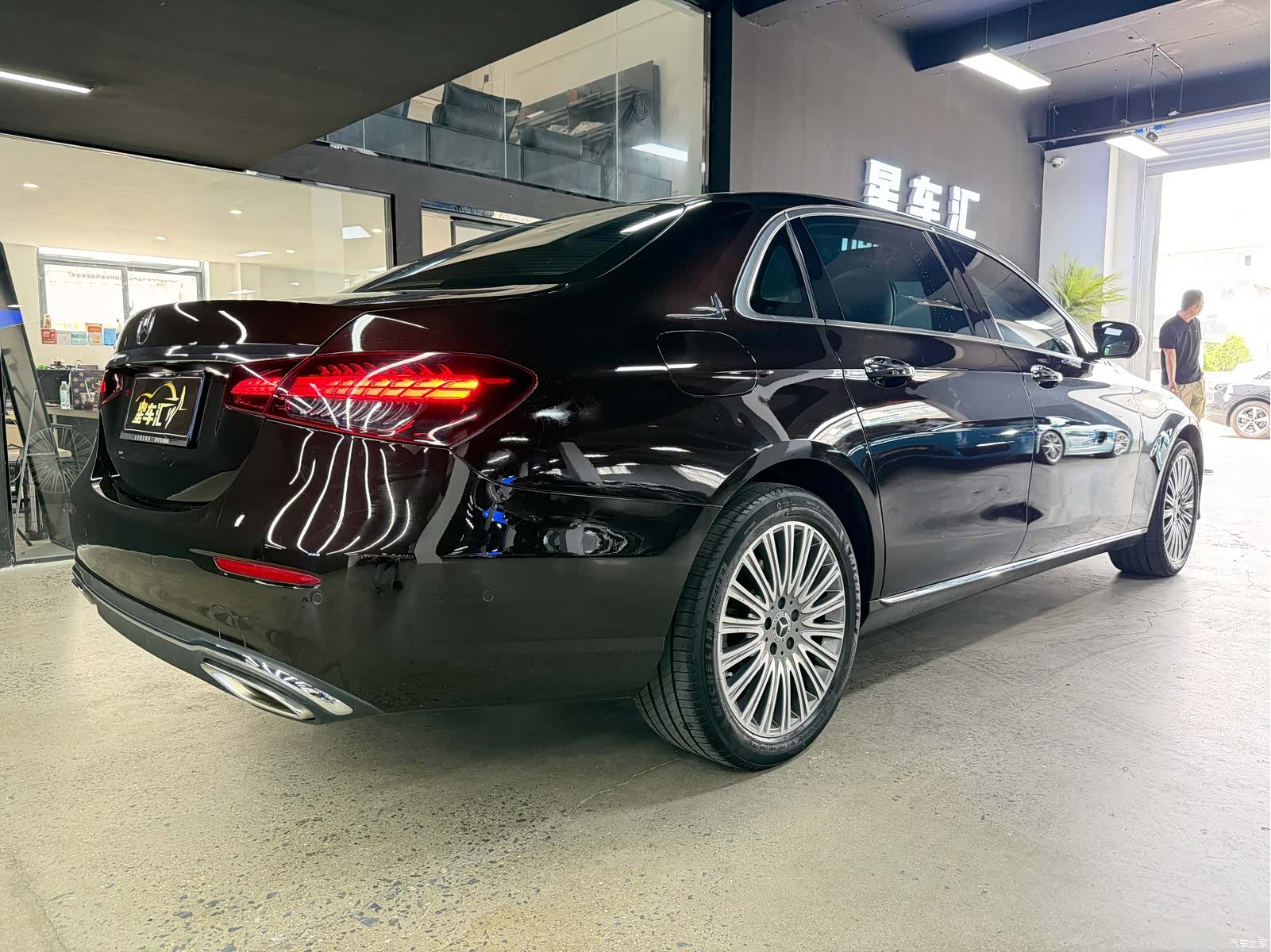 Mercedes-Benz E-Class, 2022 14