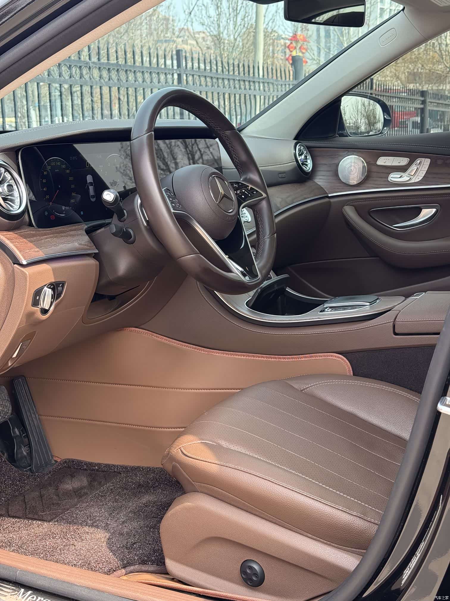 Mercedes-Benz E-Class, 2024 4