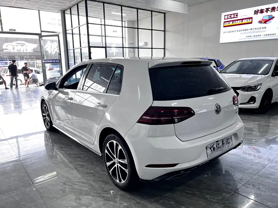 Volkswagen golf