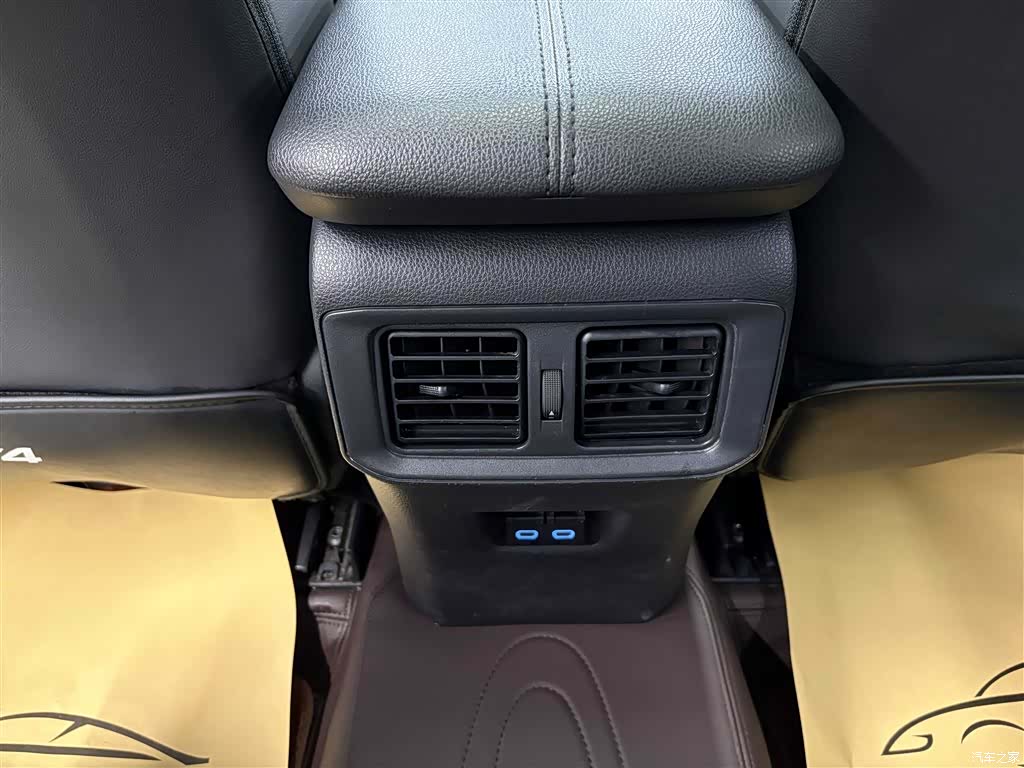 Toyota RAV4, 2022 15