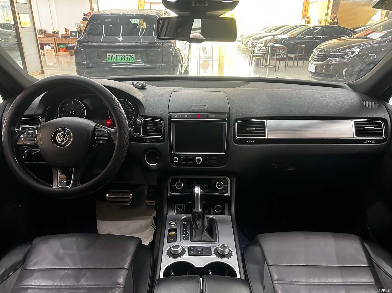 Volkswagen Touareg, 2016 12