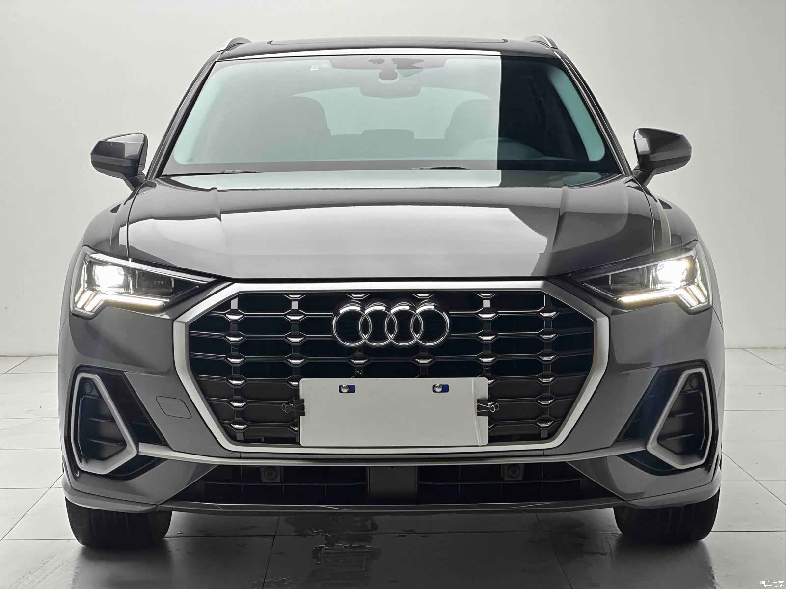 Audi Q3, 2022 2