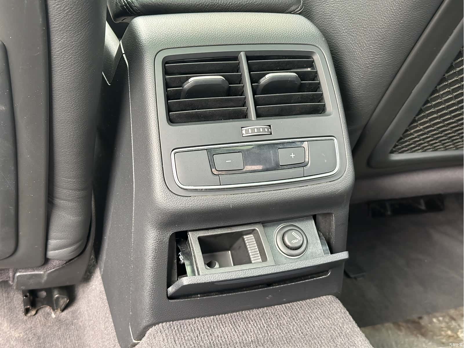 Audi A4L, 2018 8