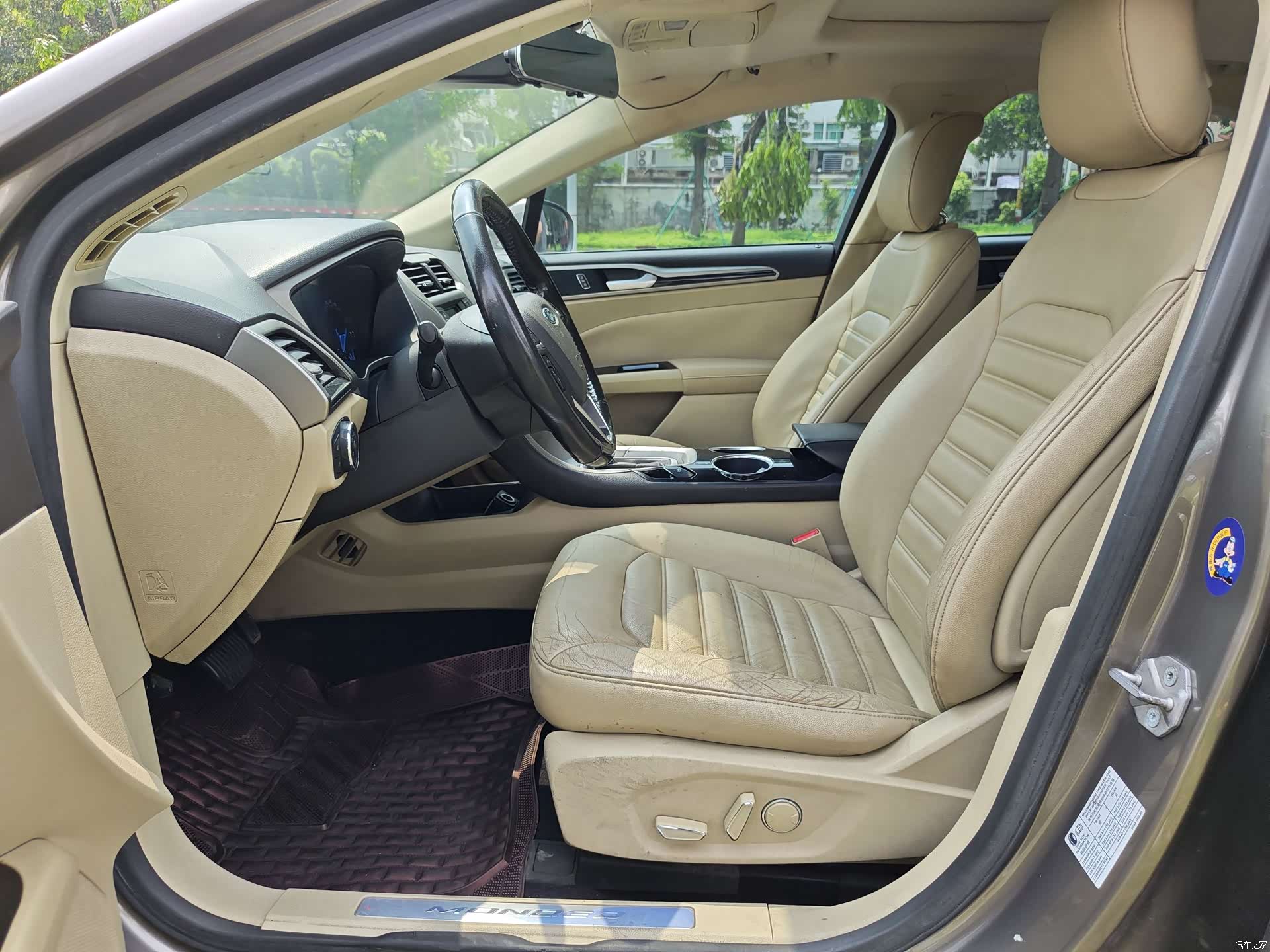 Ford Mondeo, 2013 12