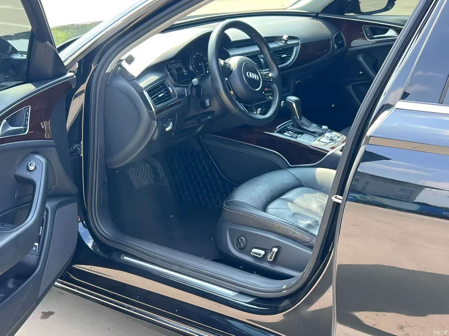 Audi e-tron, 2019 7