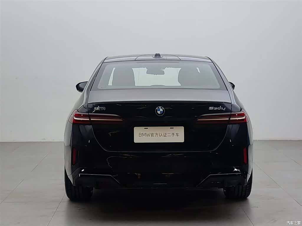 BMW 5 Series, 2025 все фото