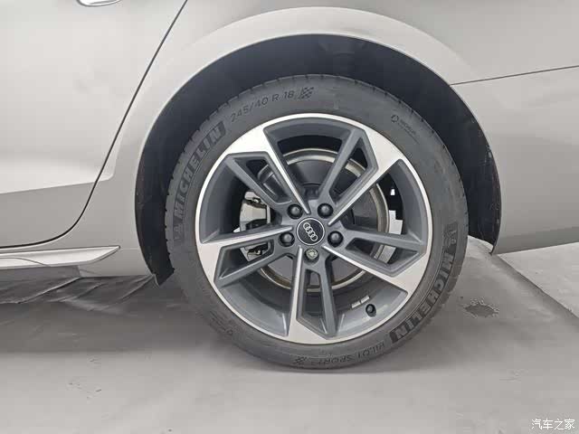 Audi A4L, 2023 15