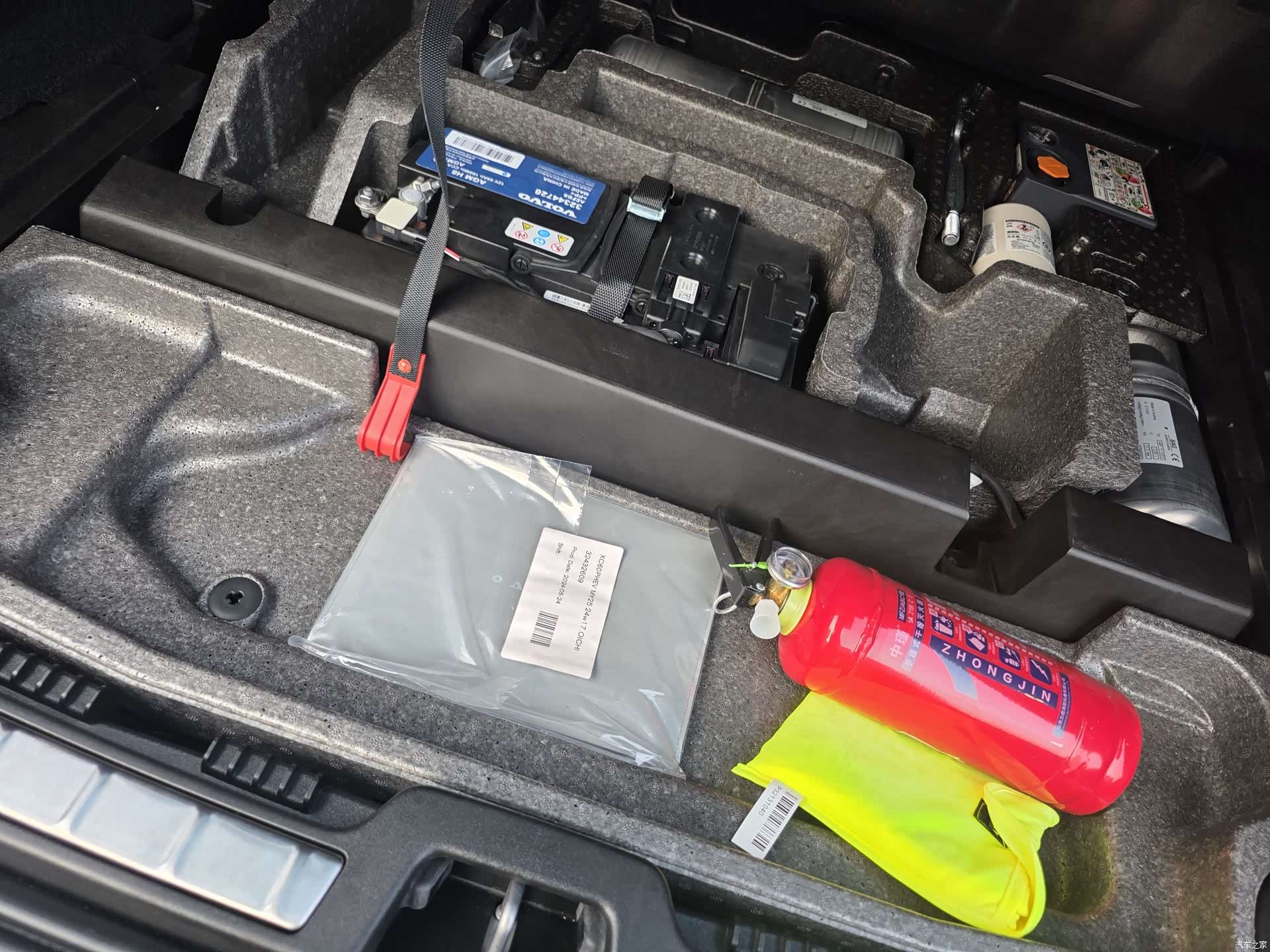 Volvo XC60, 2025 10