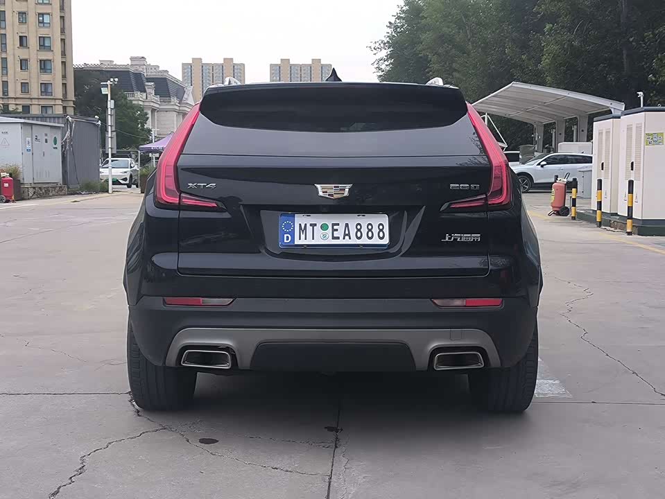 Cadillac XT4