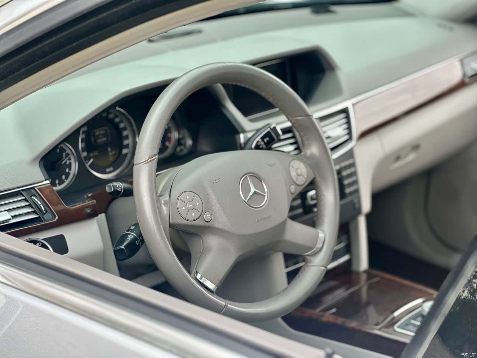 Mercedes-Benz E-Class, 2012 20