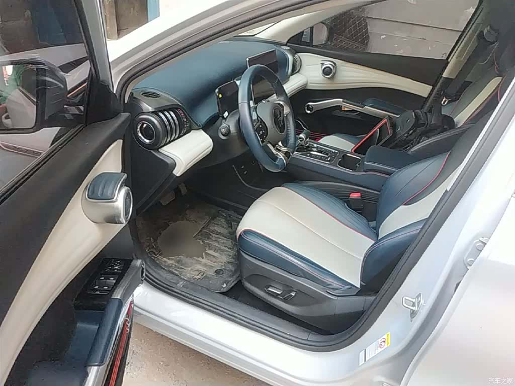 BYD Yuan, 2023 16