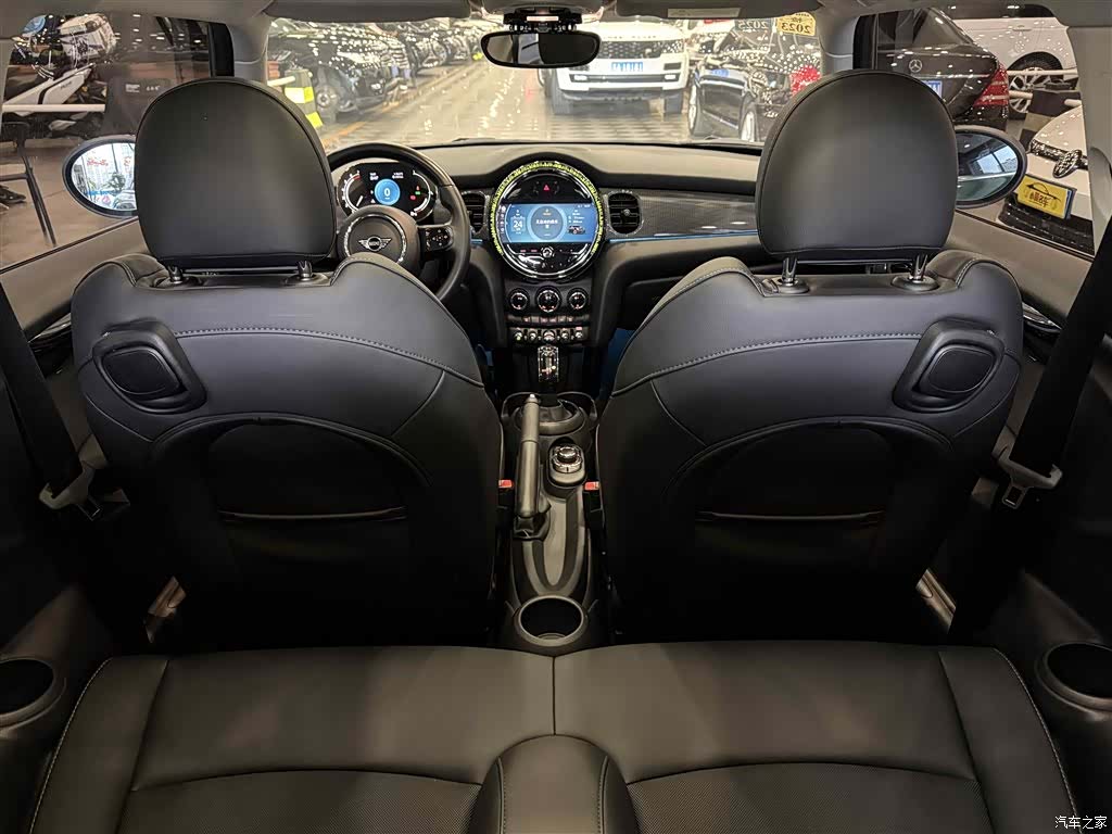 Mini Cooper, 2021 32