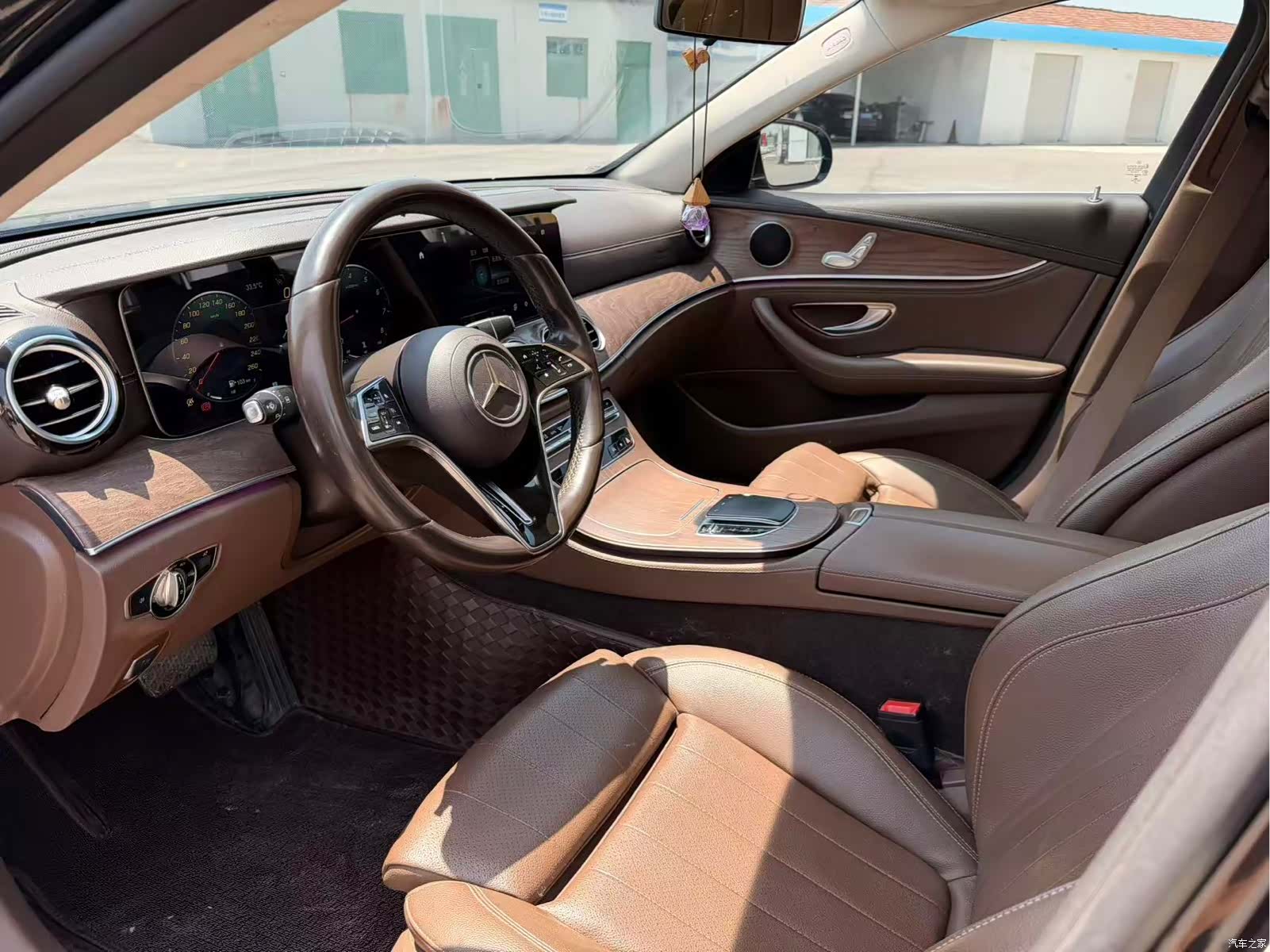 Mercedes-Benz E-Class, 2021 4
