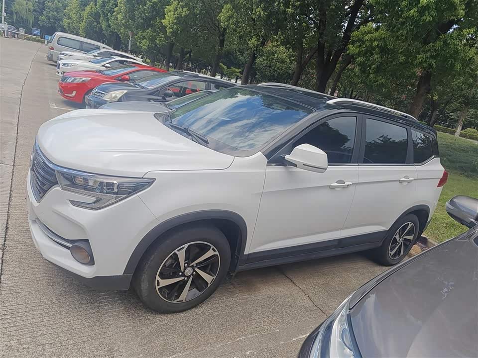 Forthing Popular T5 Forthing Popular T5