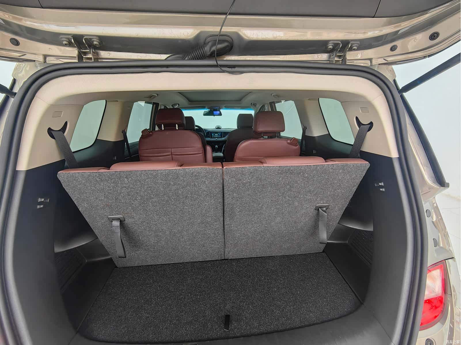 Buick GL6, 2021 10