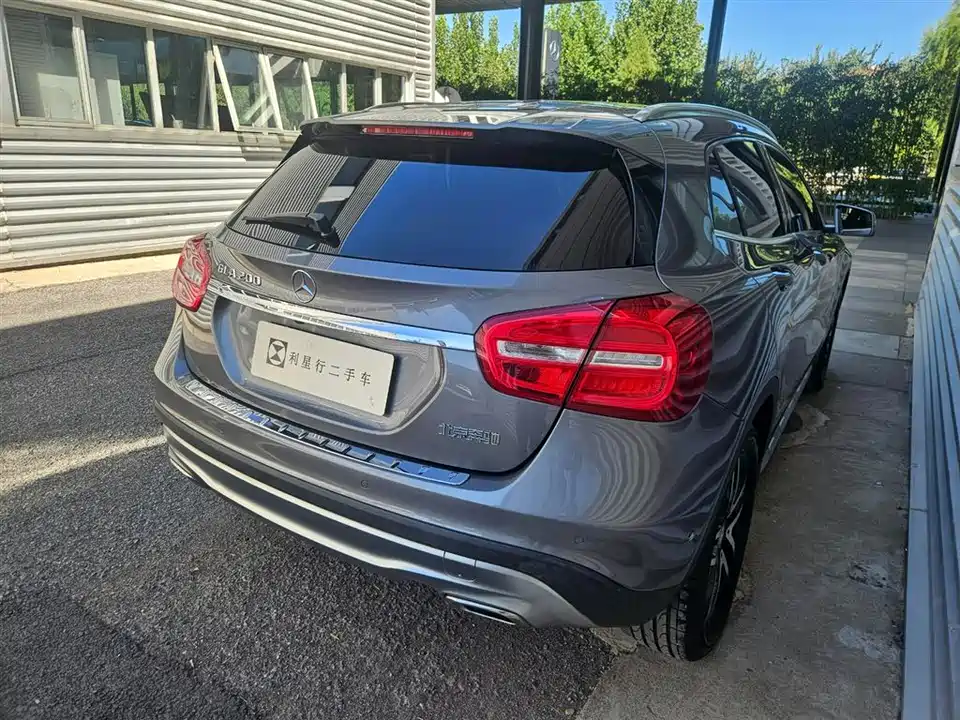 Mercedes-Benz GLA