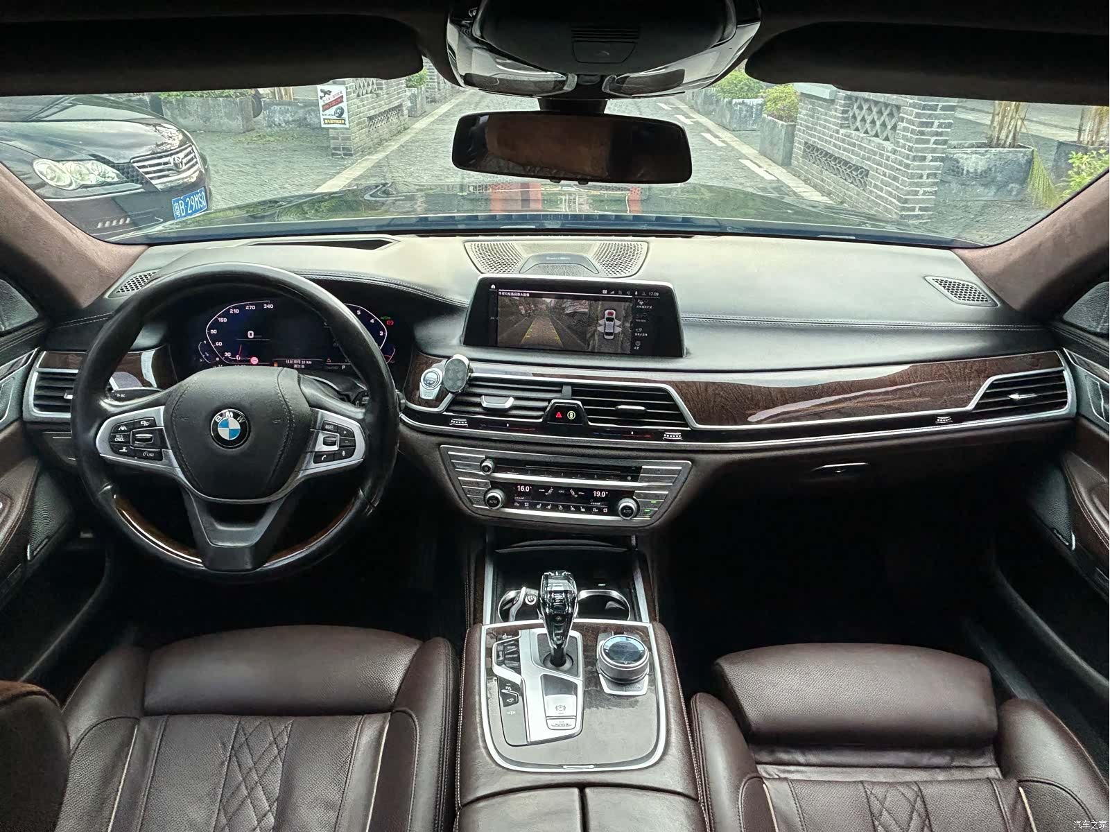 BMW 7 Series, 2017 все фото