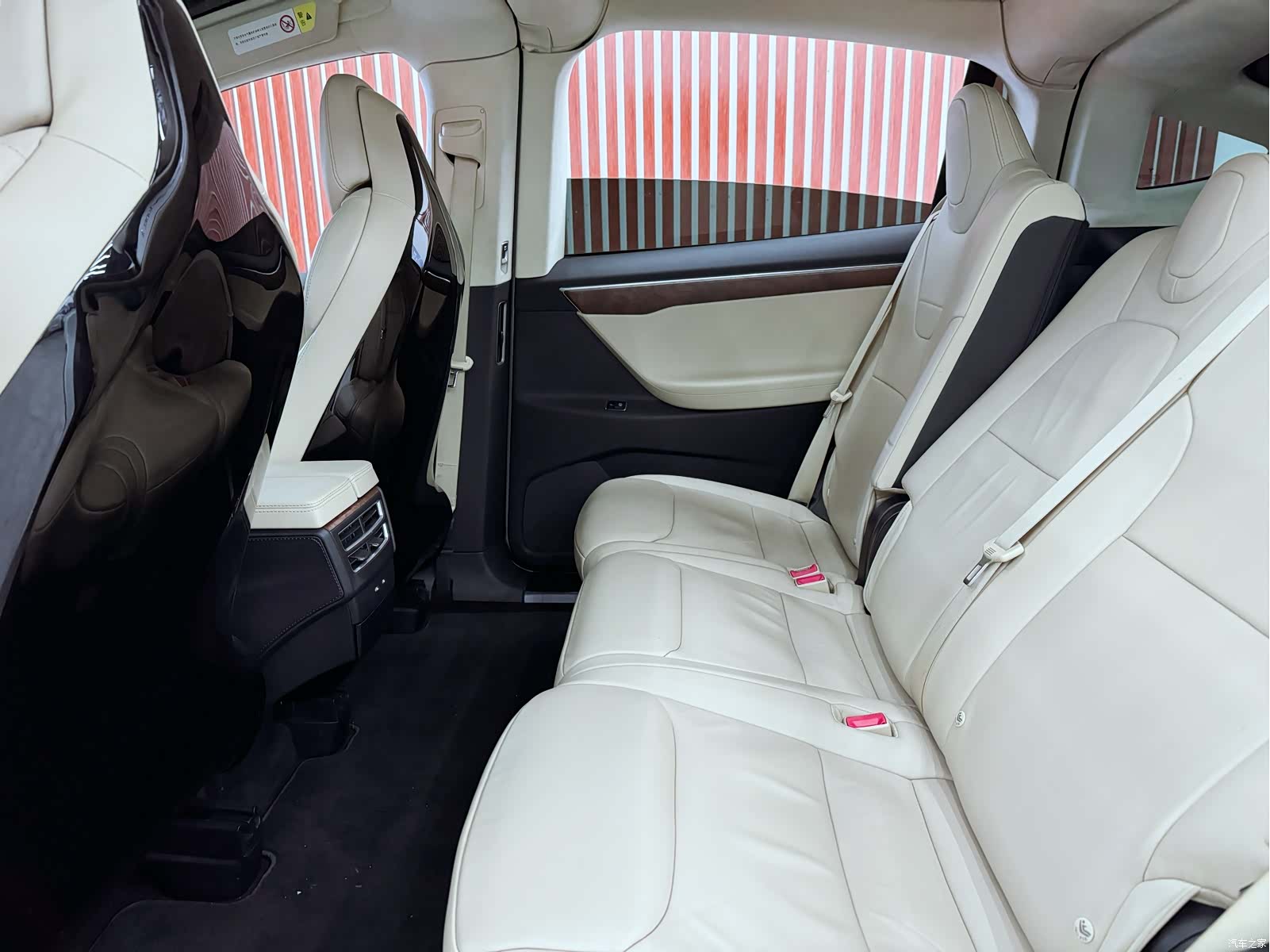 Tesla Model X, 2017 15