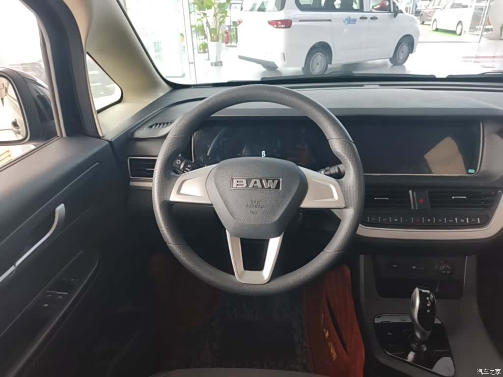 BAIC M7, 2026 11